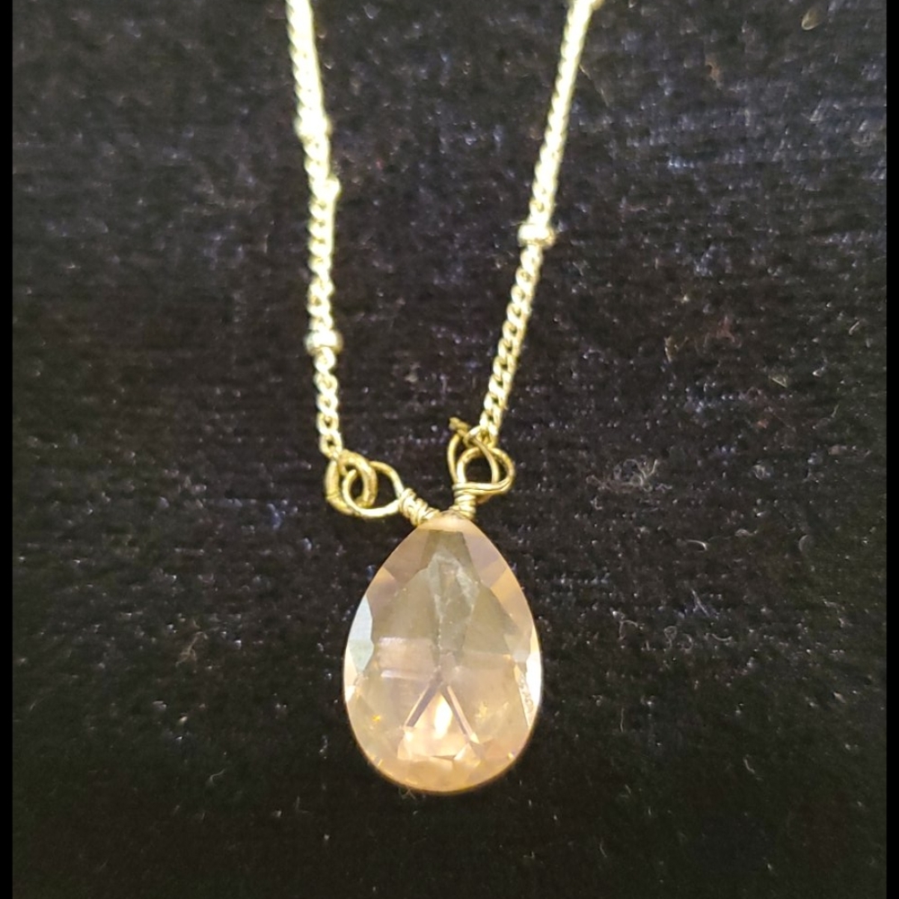 Avon necklace - Picture 2 of 4